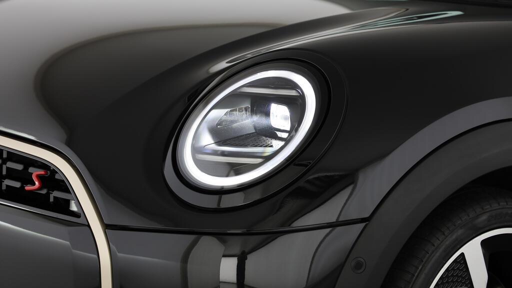 MINI Cooper S Cabrio-image-14