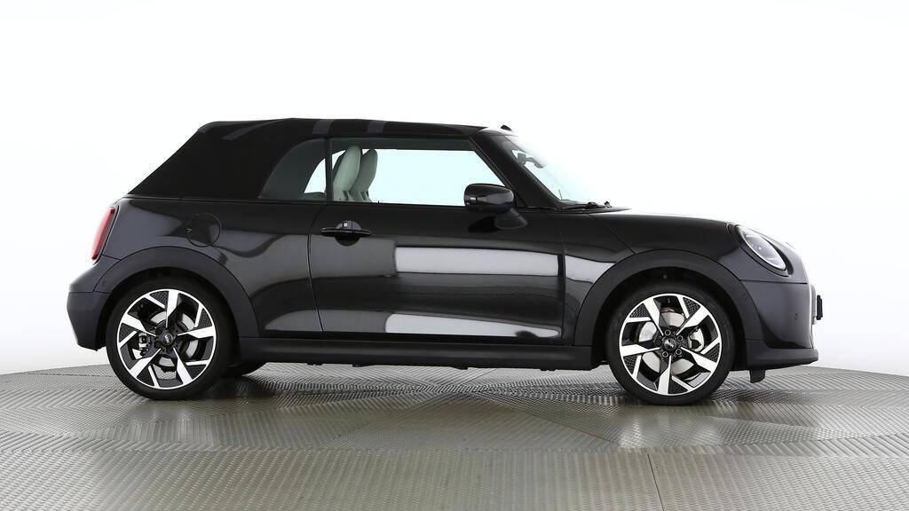 MINI Cooper S Cabrio-image-1