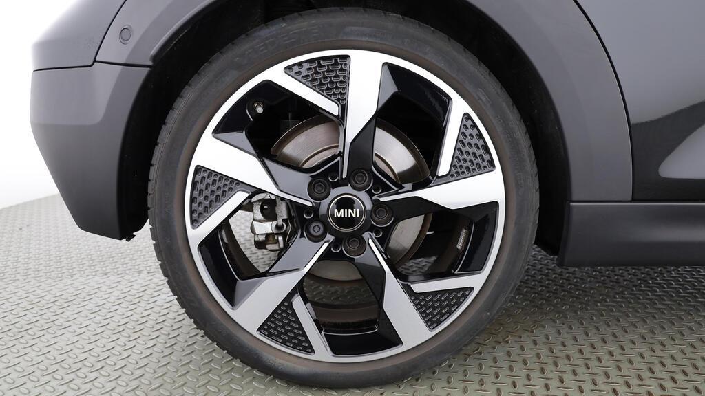 MINI Cooper S Cabrio-image-8