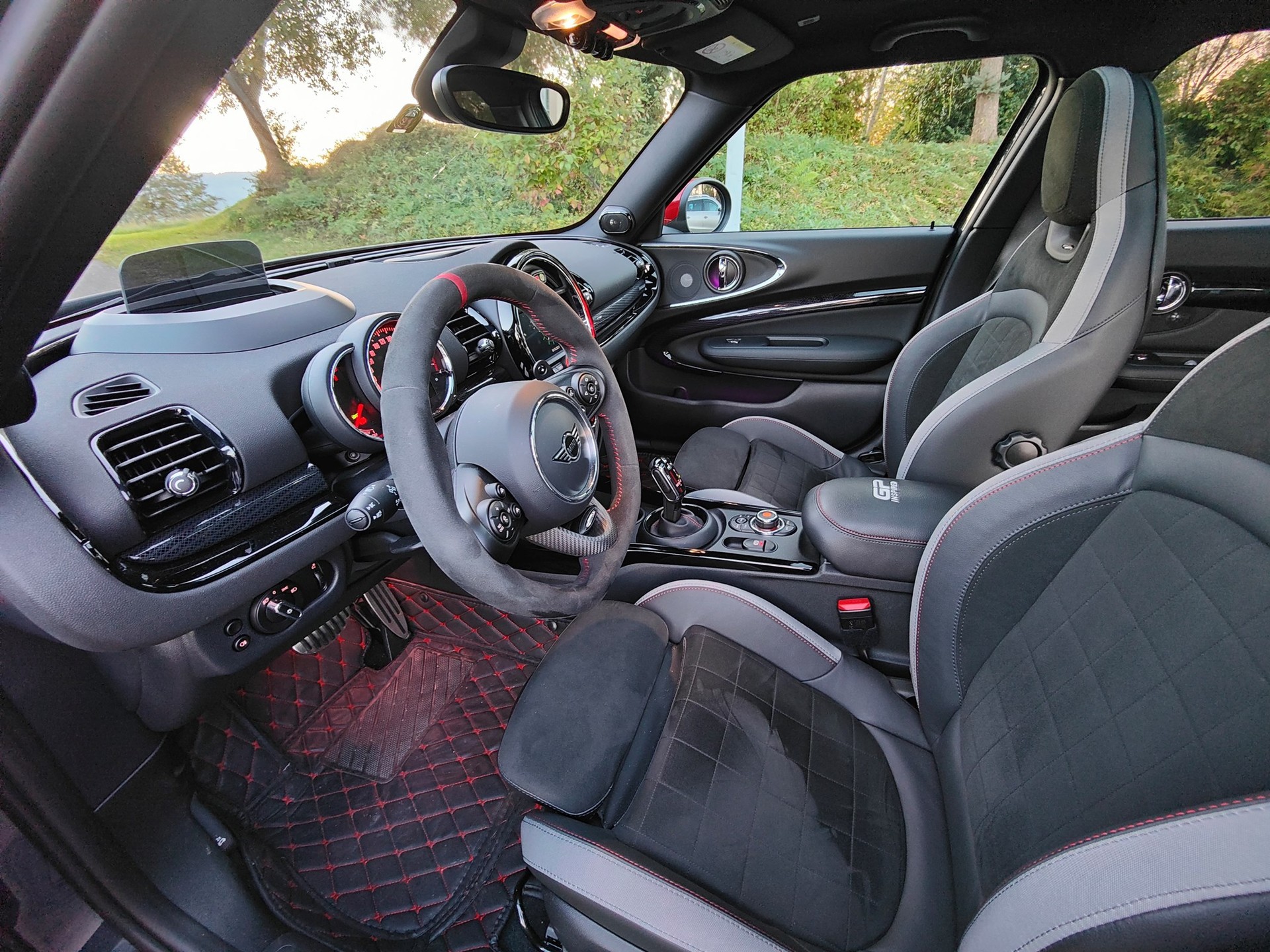 MINI Clubman Cooper John Cooper Works ALL4 Steptronic Limited Edition 277/300-image-3