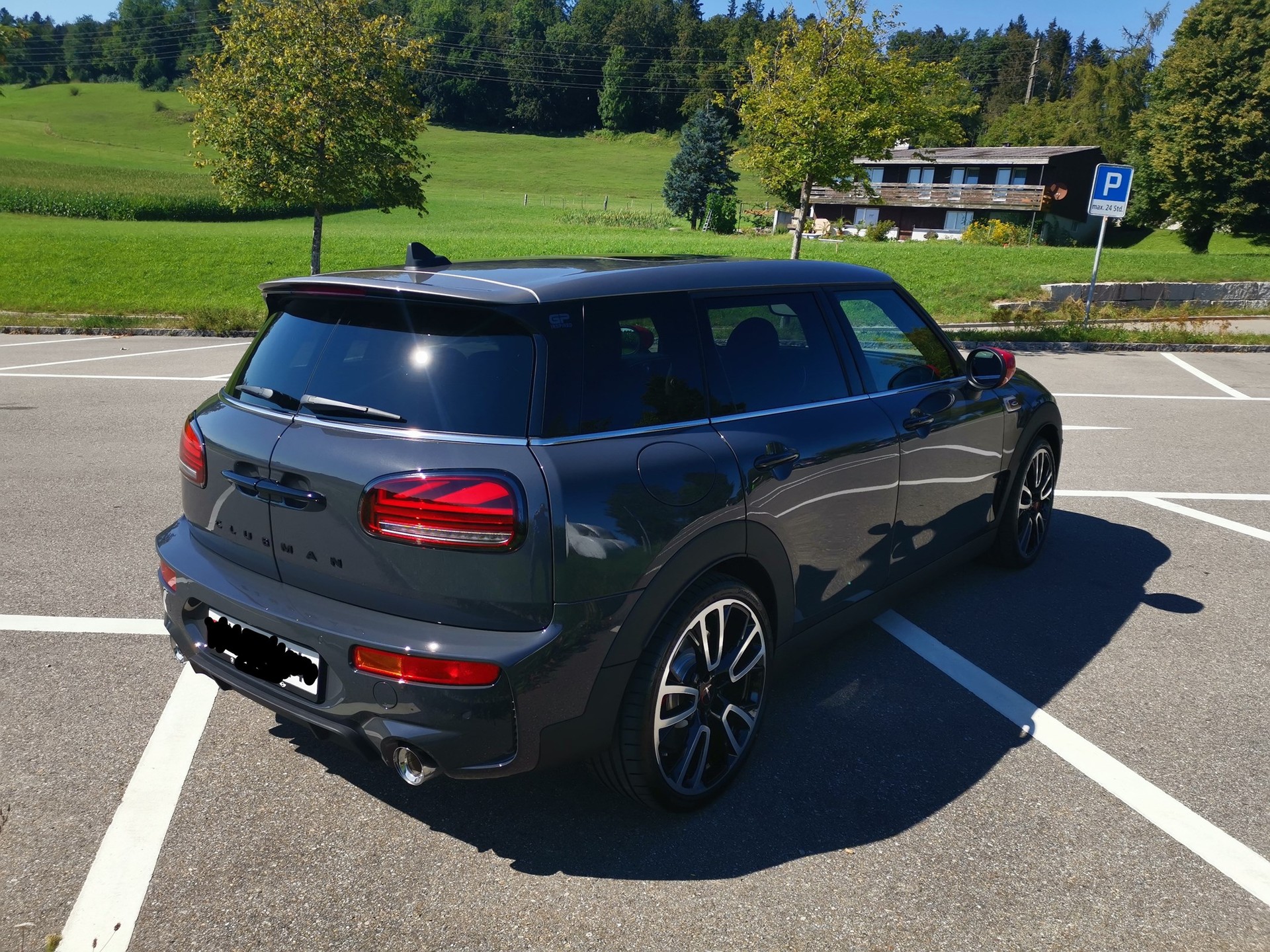 MINI Clubman Cooper John Cooper Works ALL4 Steptronic Limited Edition 277/300-image-2