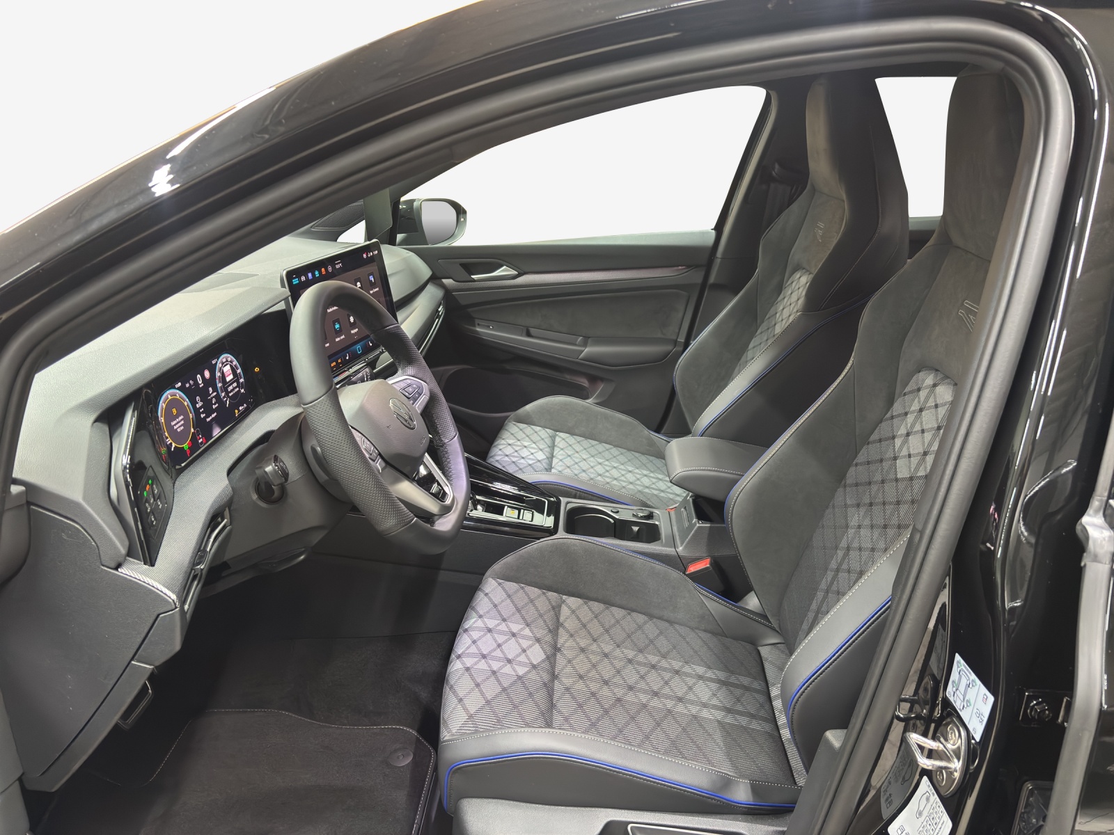 VW Golf 1.5 e TSI mHEV R-Line DSG-image-7