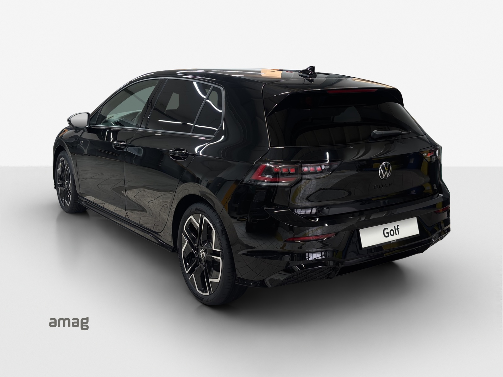 VW Golf 1.5 e TSI mHEV R-Line DSG-image-2