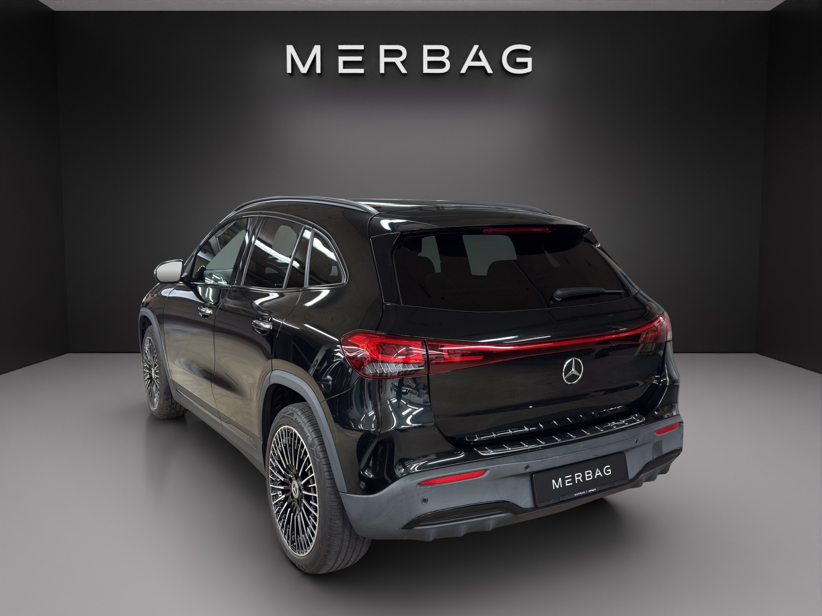 MERCEDES-BENZ EQA 350 4Matic-image-2