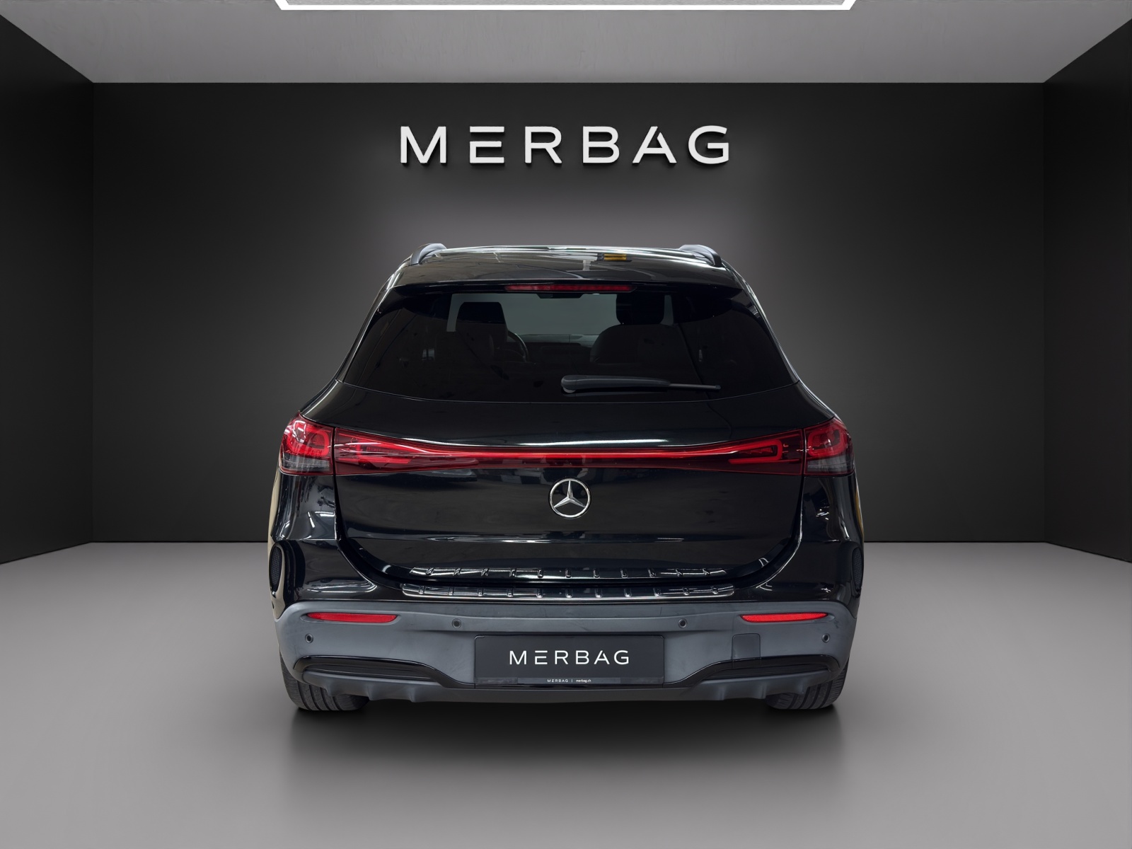 MERCEDES-BENZ EQA 350 4Matic-image-3