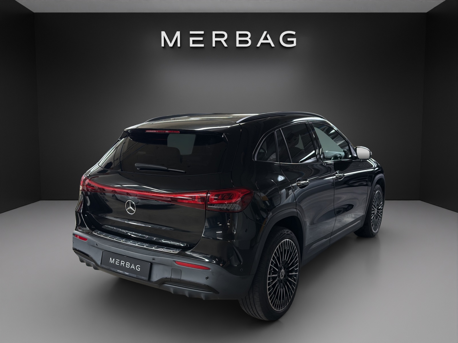 MERCEDES-BENZ EQA 350 4Matic-image-4