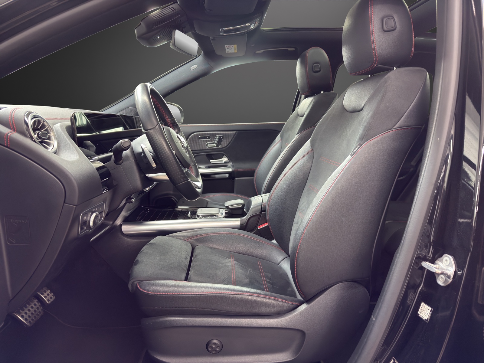 MERCEDES-BENZ EQA 350 4Matic-image-9