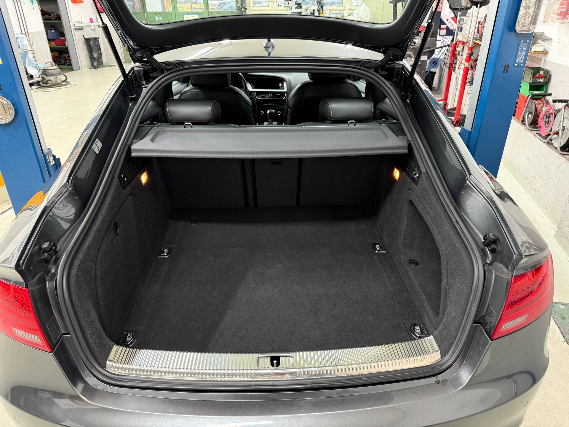 AUDI A5 Sportback 2.0 TDI quattro S-tronic-image-6