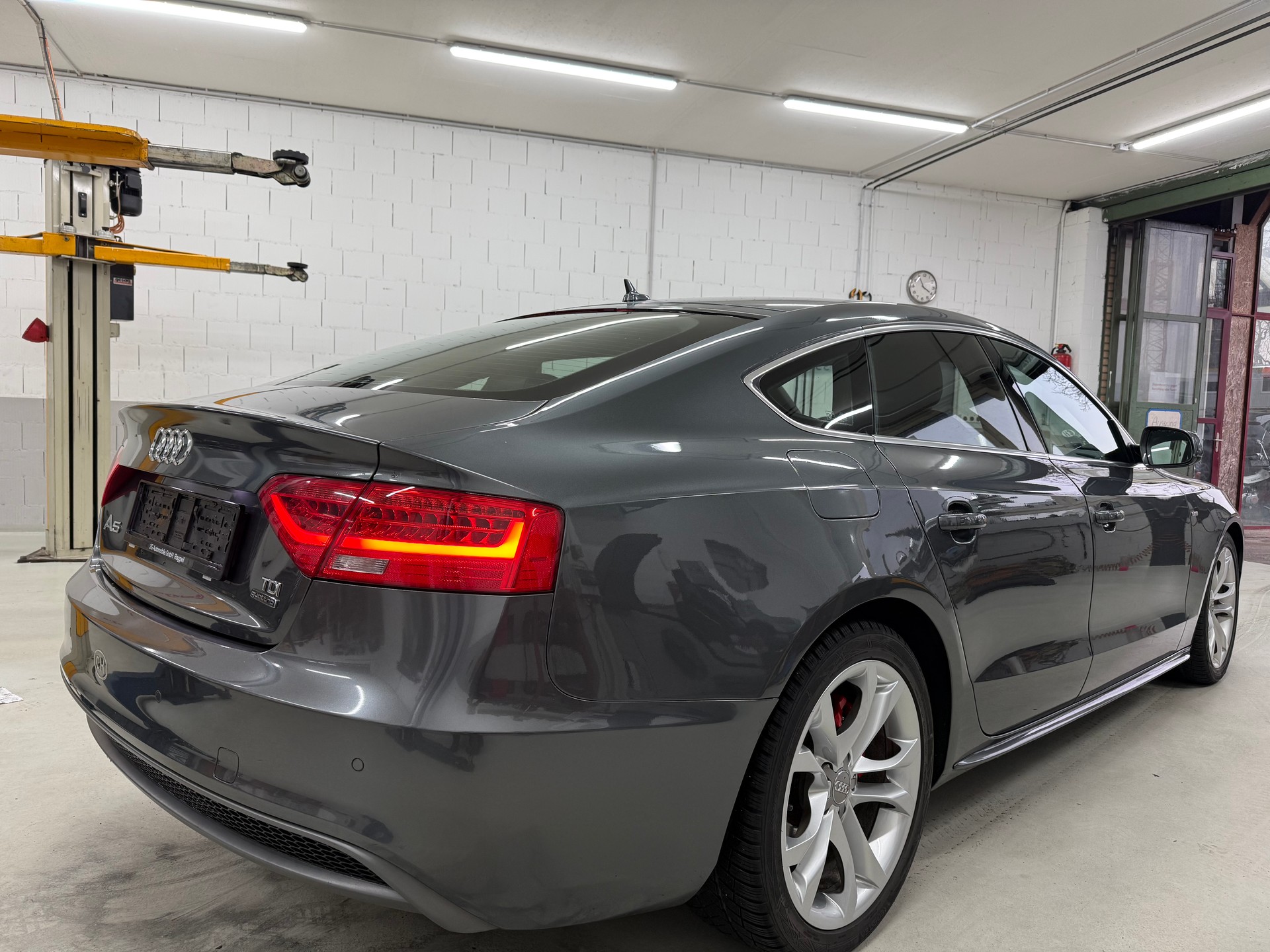 AUDI A5 Sportback 2.0 TDI quattro S-tronic-image-3