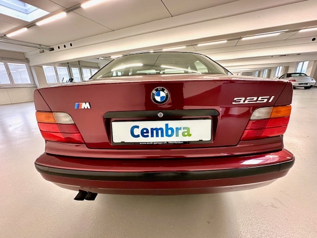 BMW 325i A-image-3