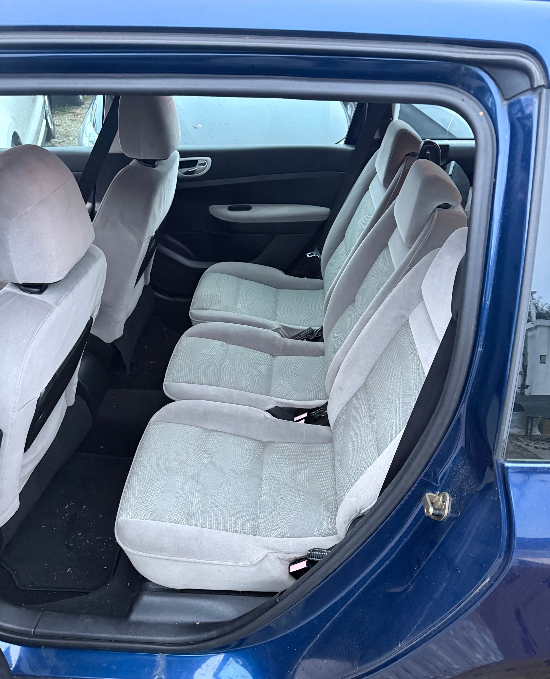 PEUGEOT 307 SW 2.0 16V Premium-image-4