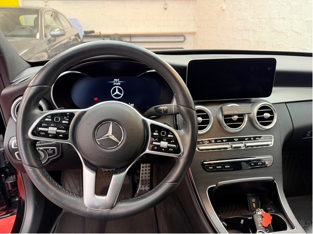 MERCEDES-BENZ C 200 4Matic AMG Line 9G-Tronic-image-9