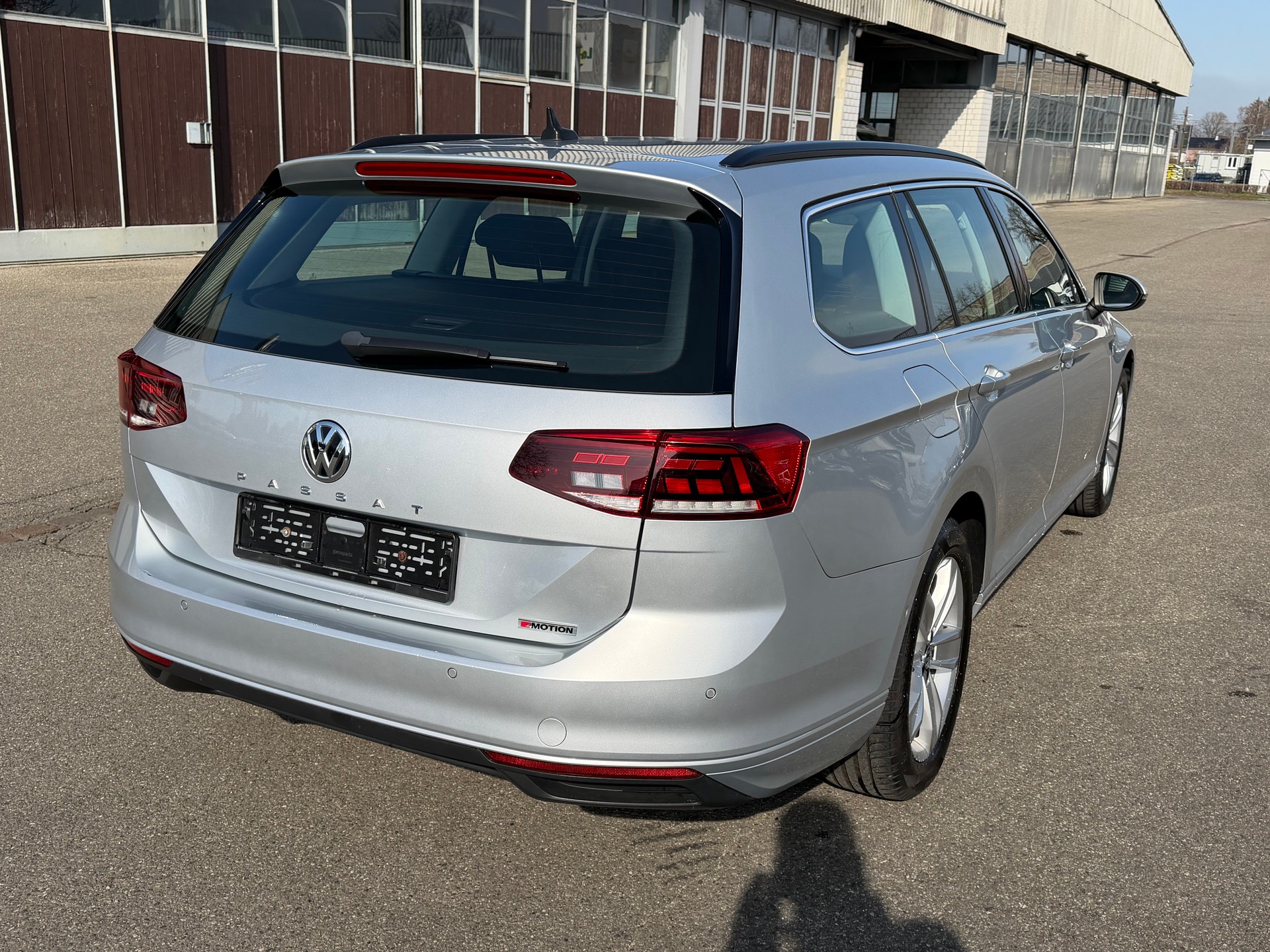 VW Passat 2.0 TDI BMT Business 4Motion DSG-image-3