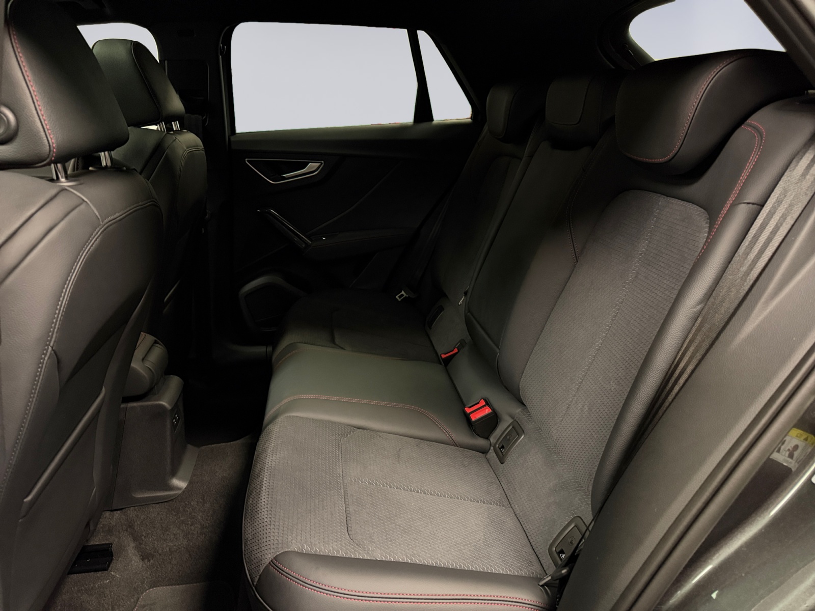 AUDI SQ2 TFSI quattro S-tronic-image-10