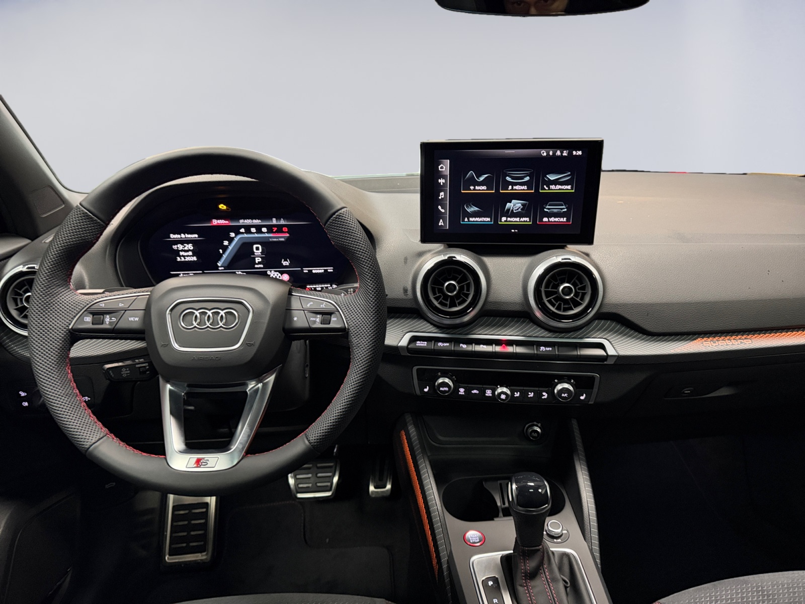 AUDI SQ2 TFSI quattro S-tronic-image-7