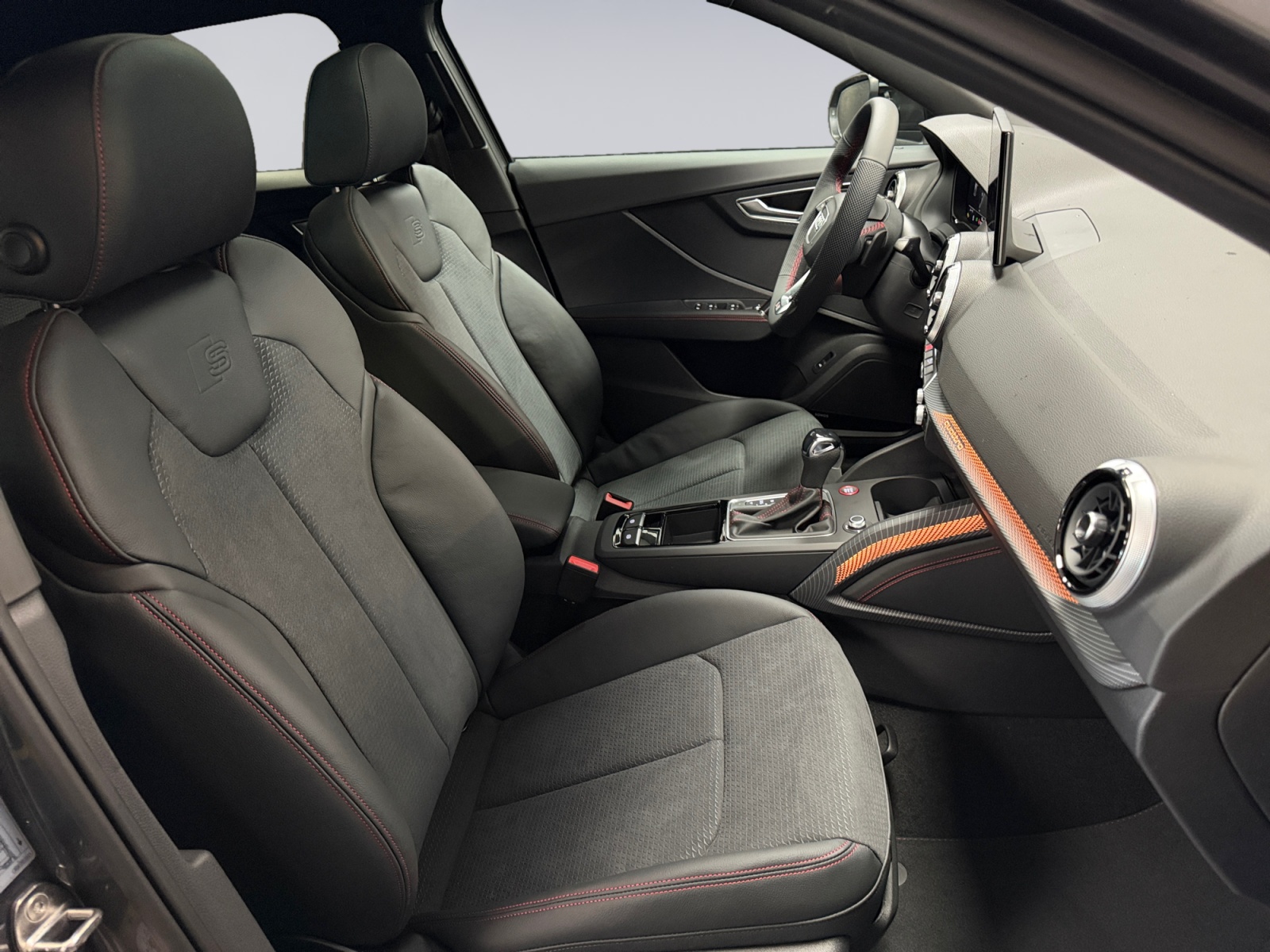 AUDI SQ2 TFSI quattro S-tronic-image-12