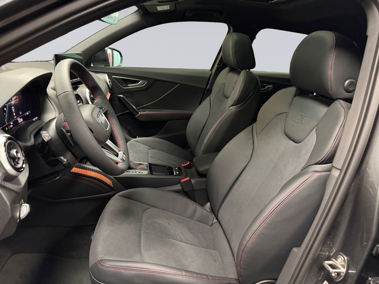 AUDI SQ2 TFSI quattro S-tronic-image-6