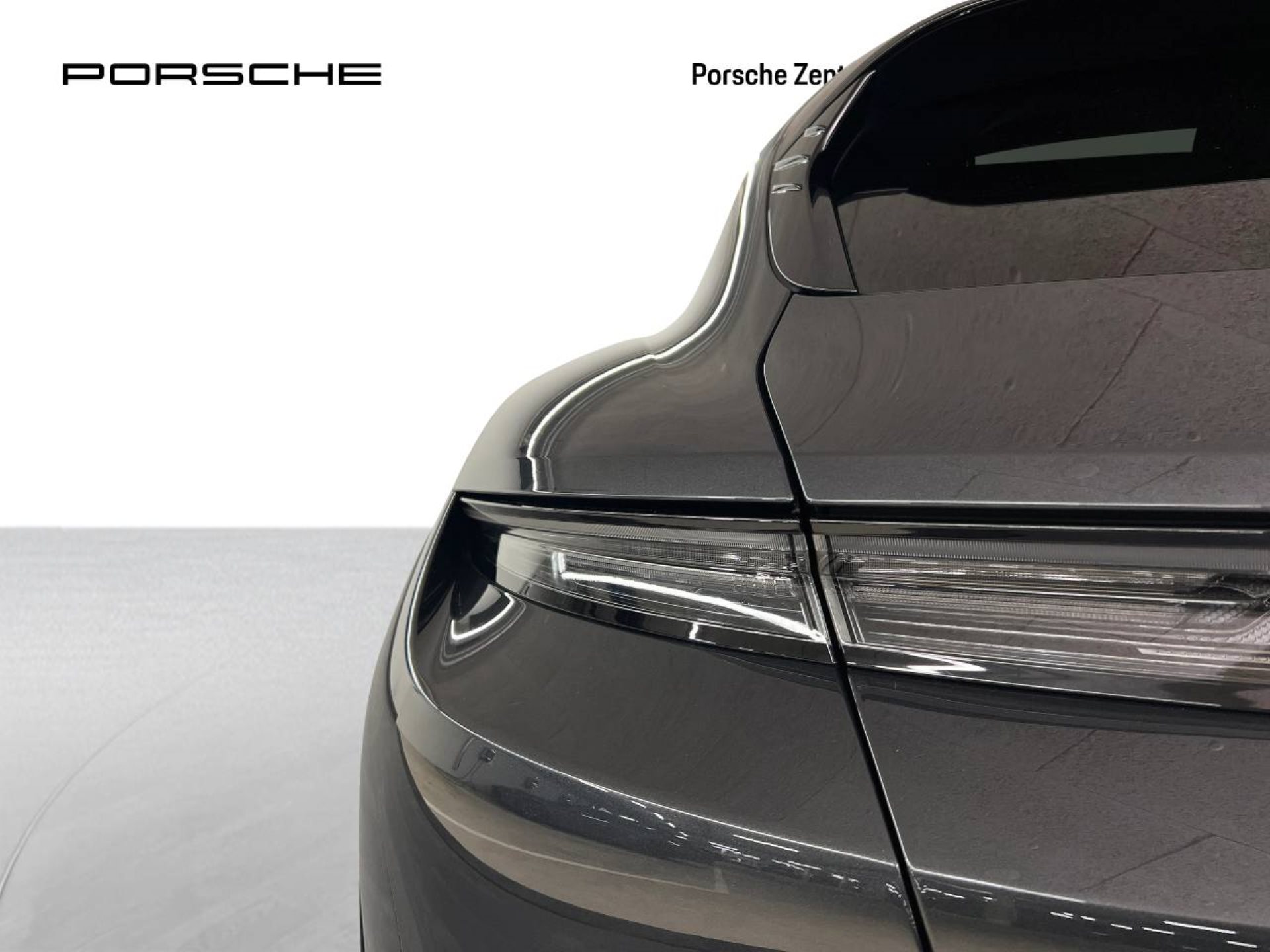PORSCHE Taycan Turbo S Cross Turismo-image-12