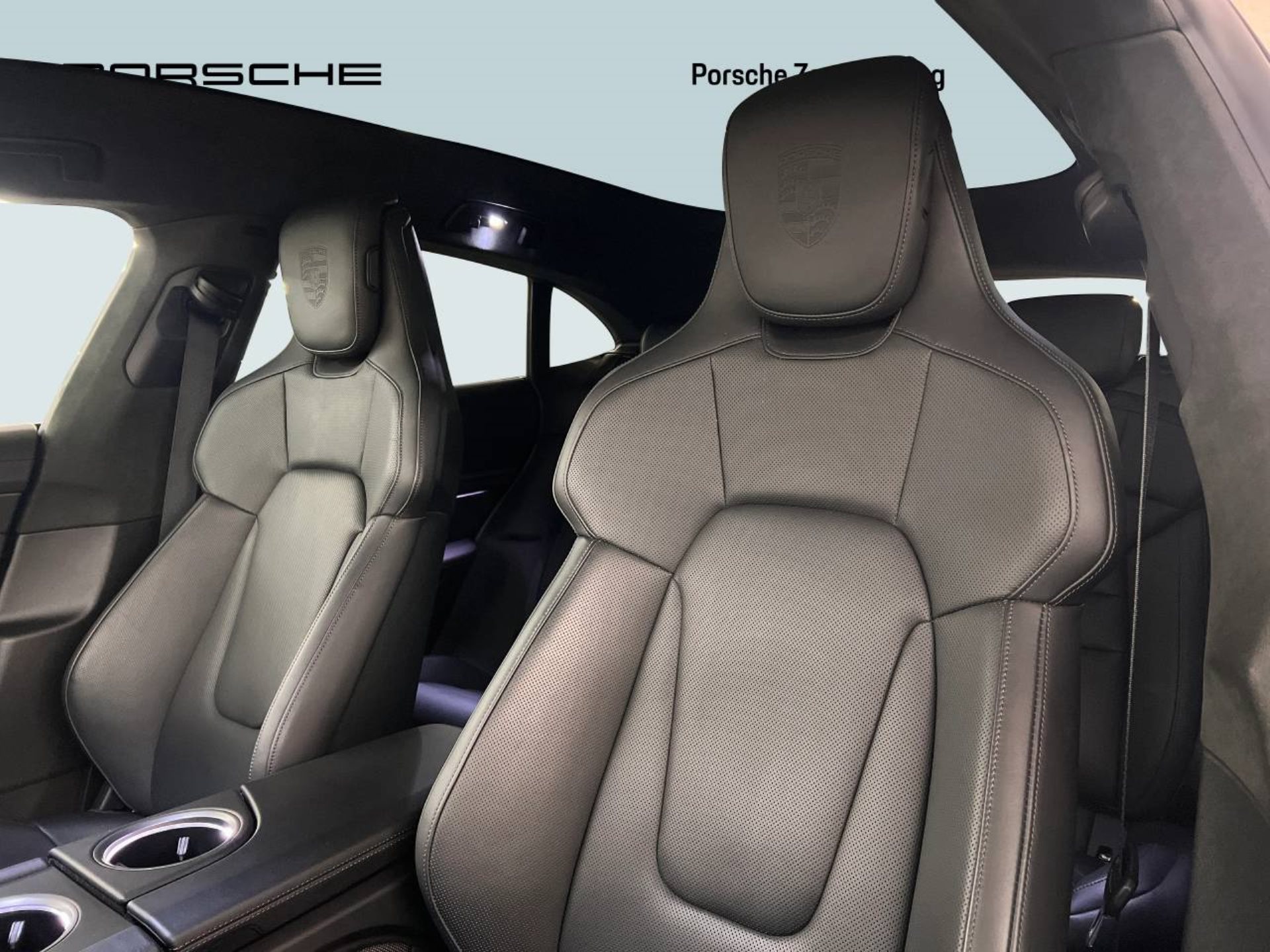 PORSCHE Taycan Turbo S Cross Turismo-image-4