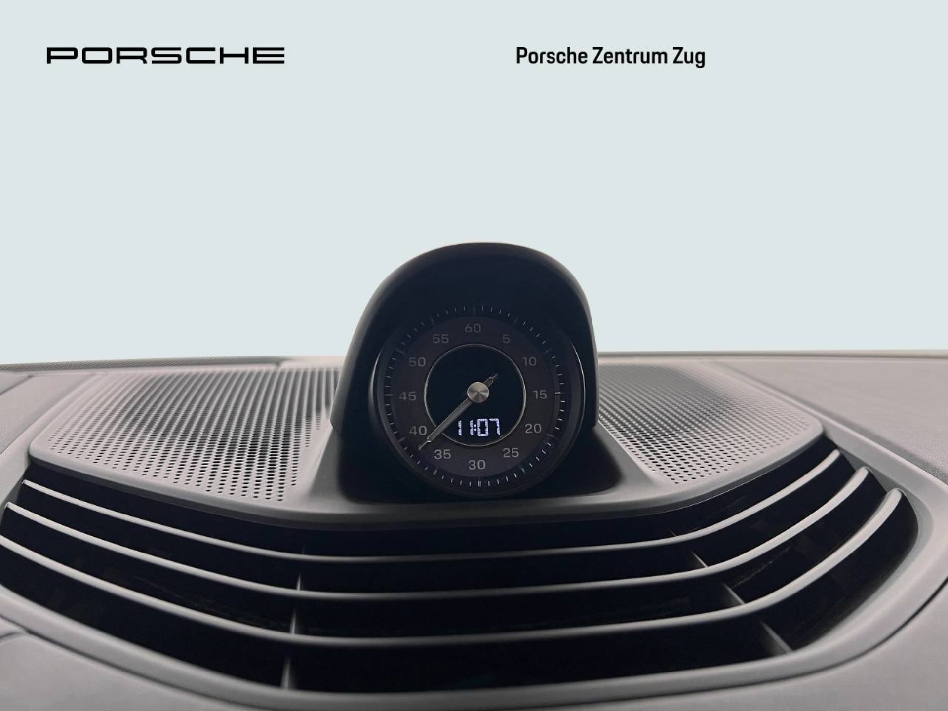 PORSCHE Taycan Turbo S Cross Turismo-image-27
