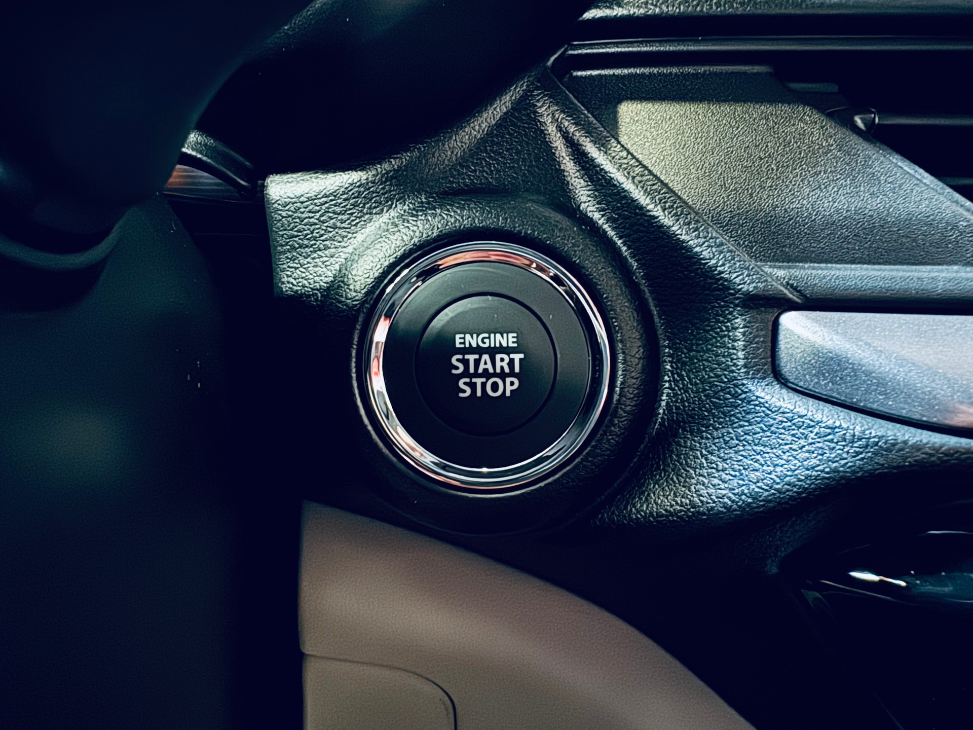 SUZUKI Swift 1.2 Compact Top Hybrid 4x4-image-26