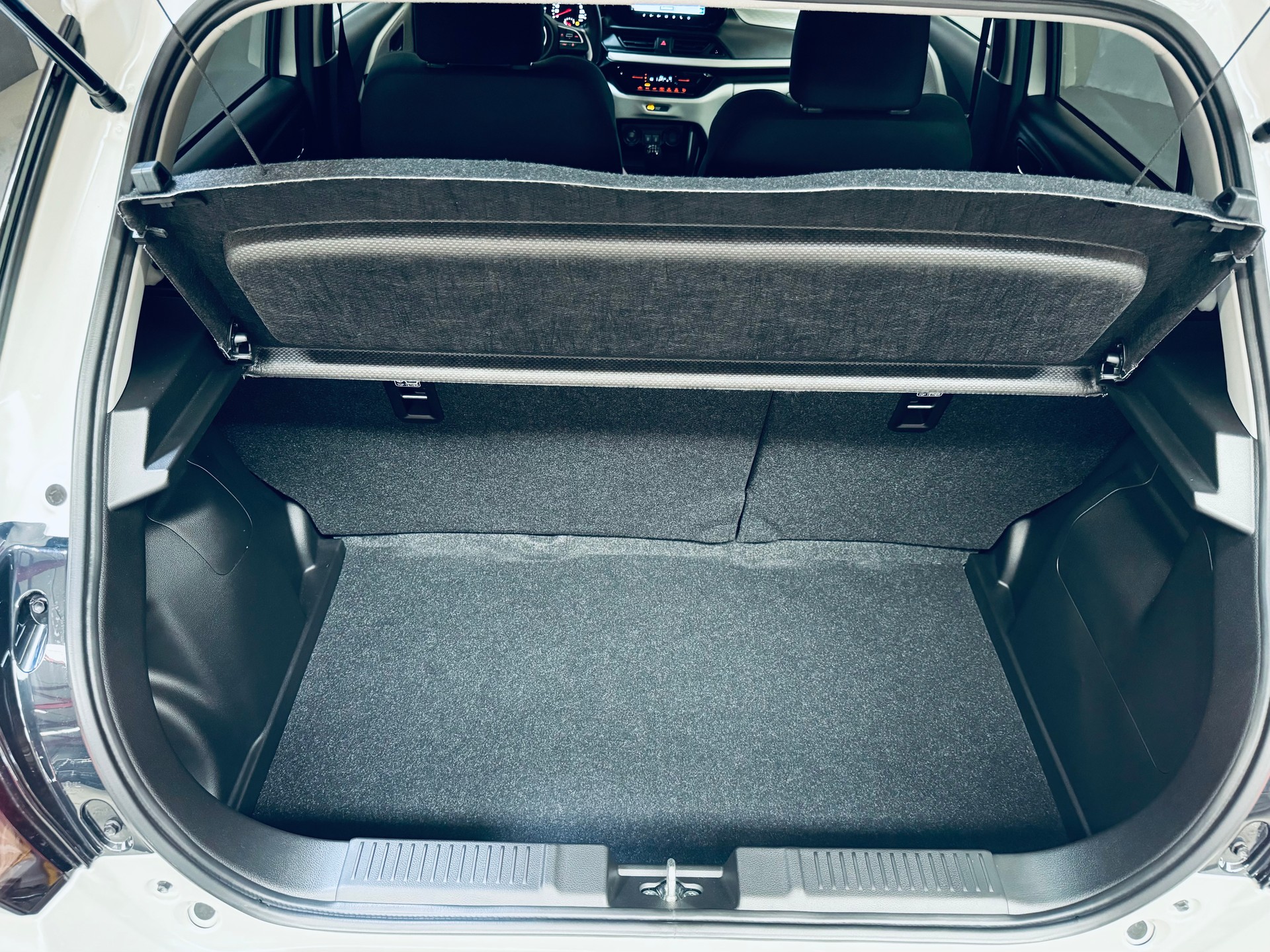SUZUKI Swift 1.2 Compact Top Hybrid 4x4-image-11