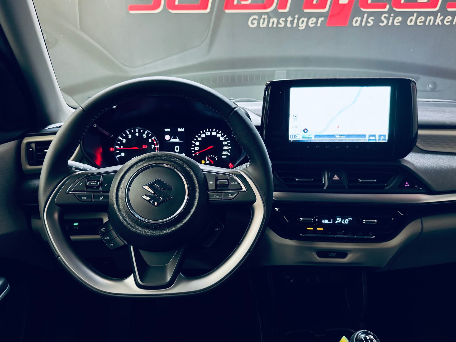 SUZUKI Swift 1.2 Compact Top Hybrid 4x4-image-15