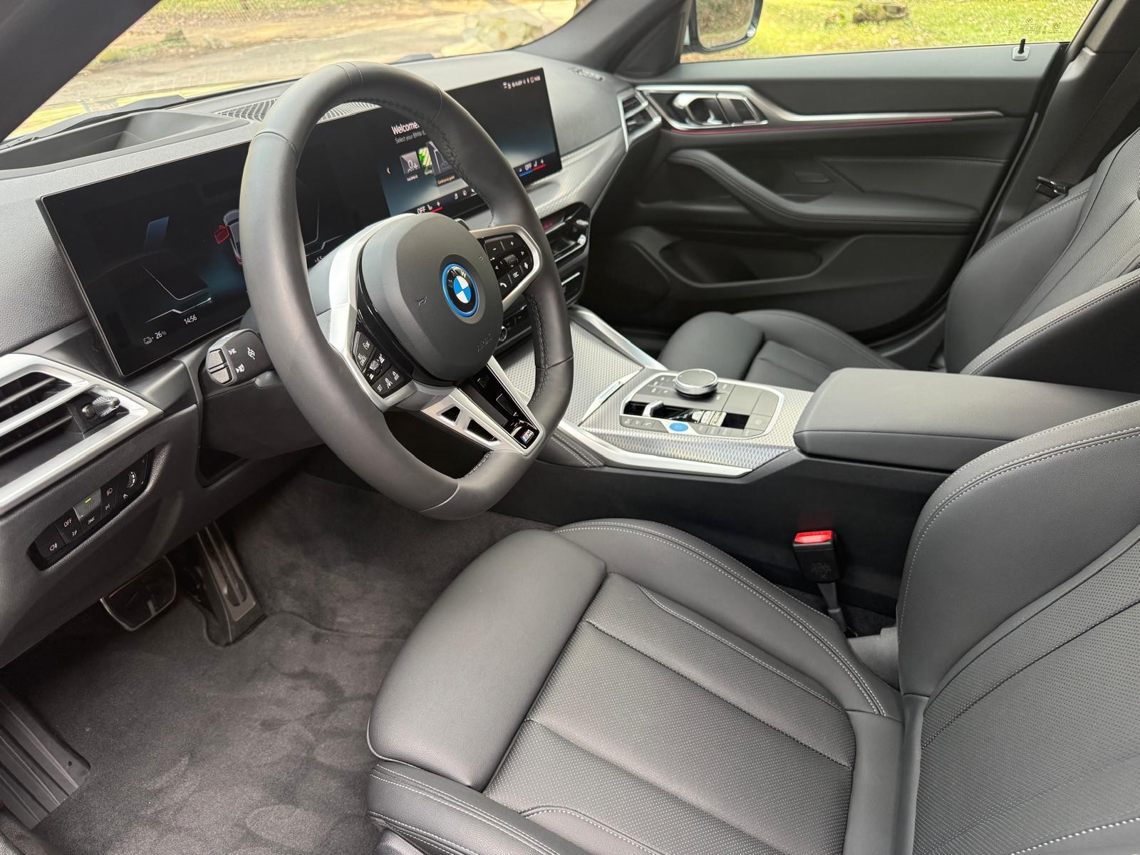 BMW i4 xDrive 40 M Sport-image-5