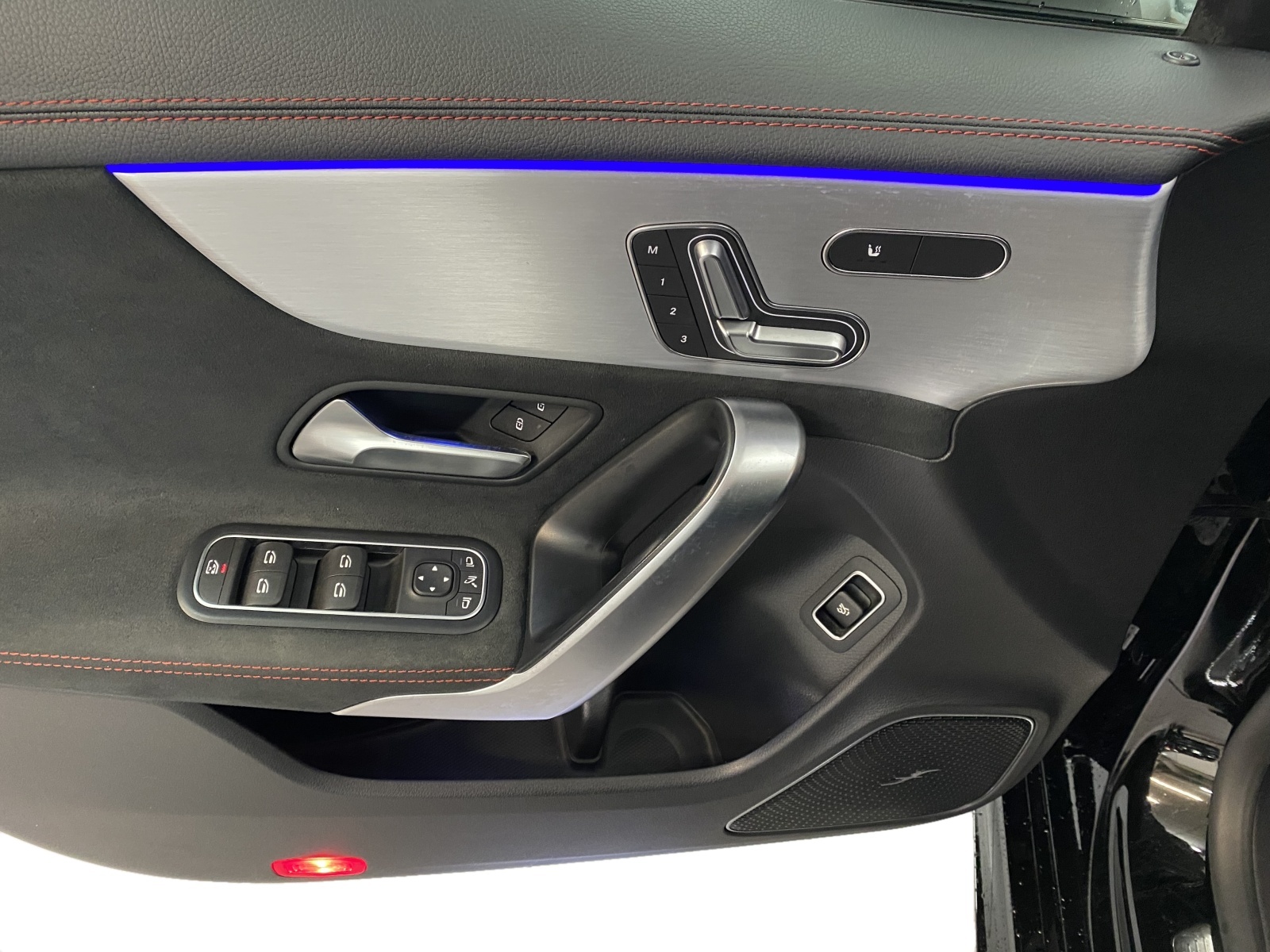 MERCEDES-BENZ CLA 35 AMG 4MATIC-image-10