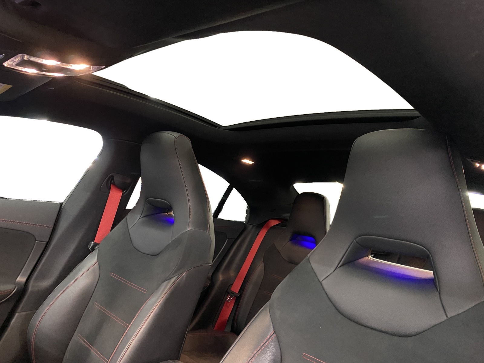 MERCEDES-BENZ CLA 35 AMG 4MATIC-image-11
