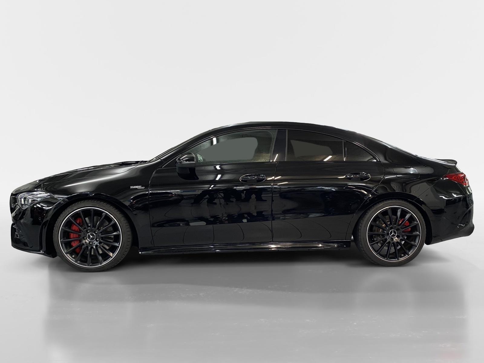 MERCEDES-BENZ CLA 35 AMG 4MATIC-showroom-element-2