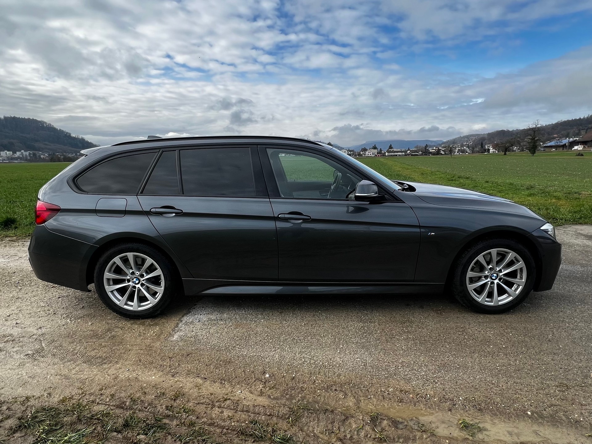 BMW 335d xDrive Touring Edition M Sport Steptronic-image-5