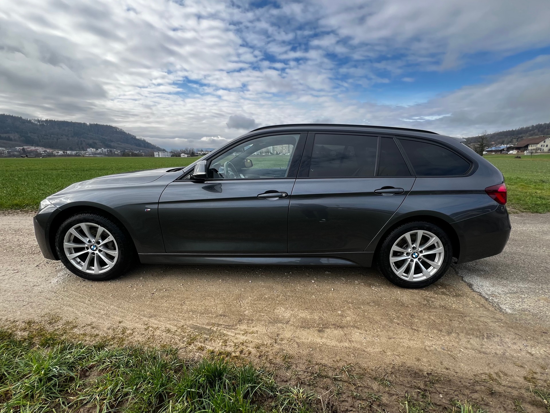 BMW 335d xDrive Touring Edition M Sport Steptronic-image-1