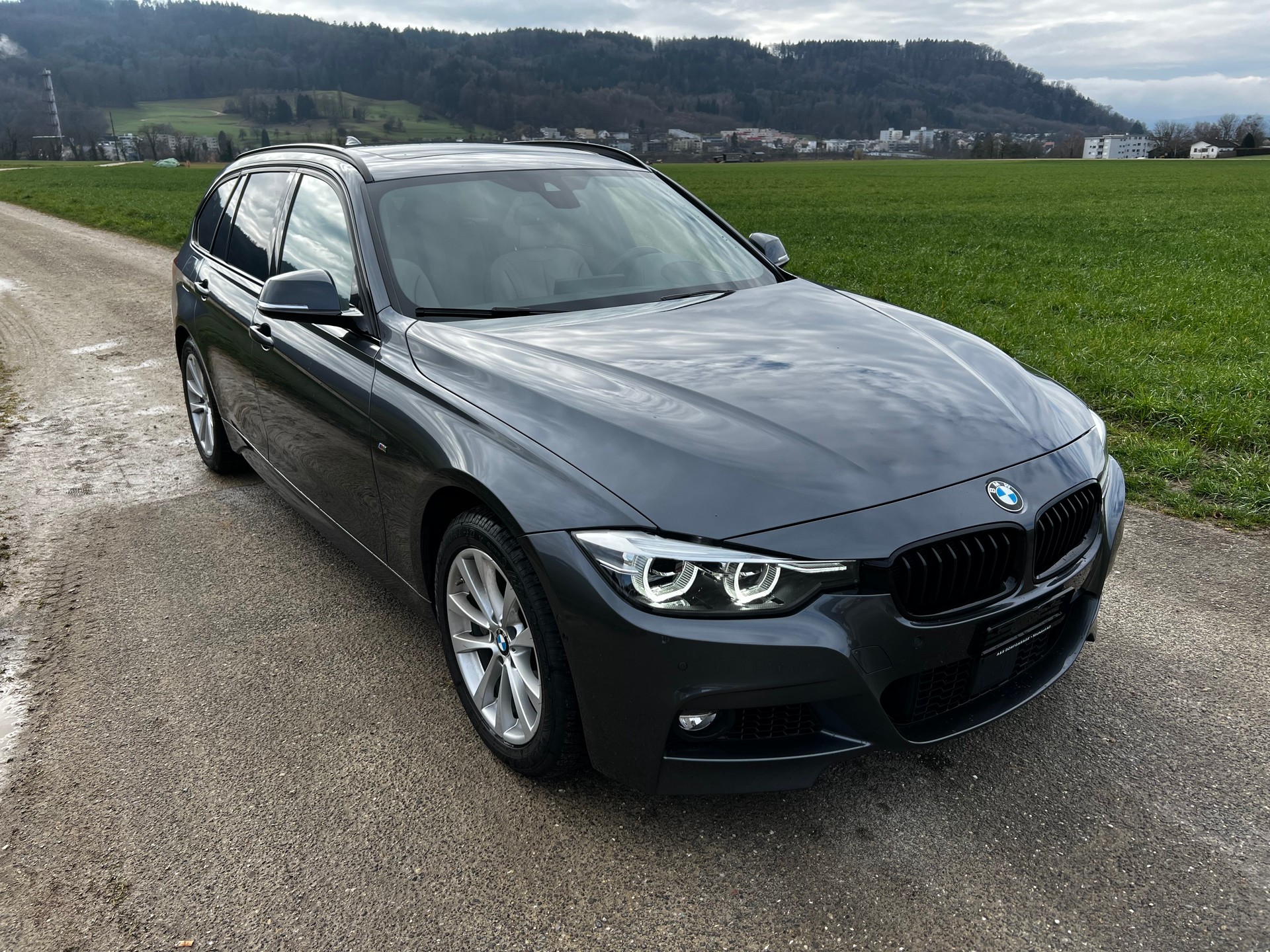 BMW 335d xDrive Touring Edition M Sport Steptronic-image-6