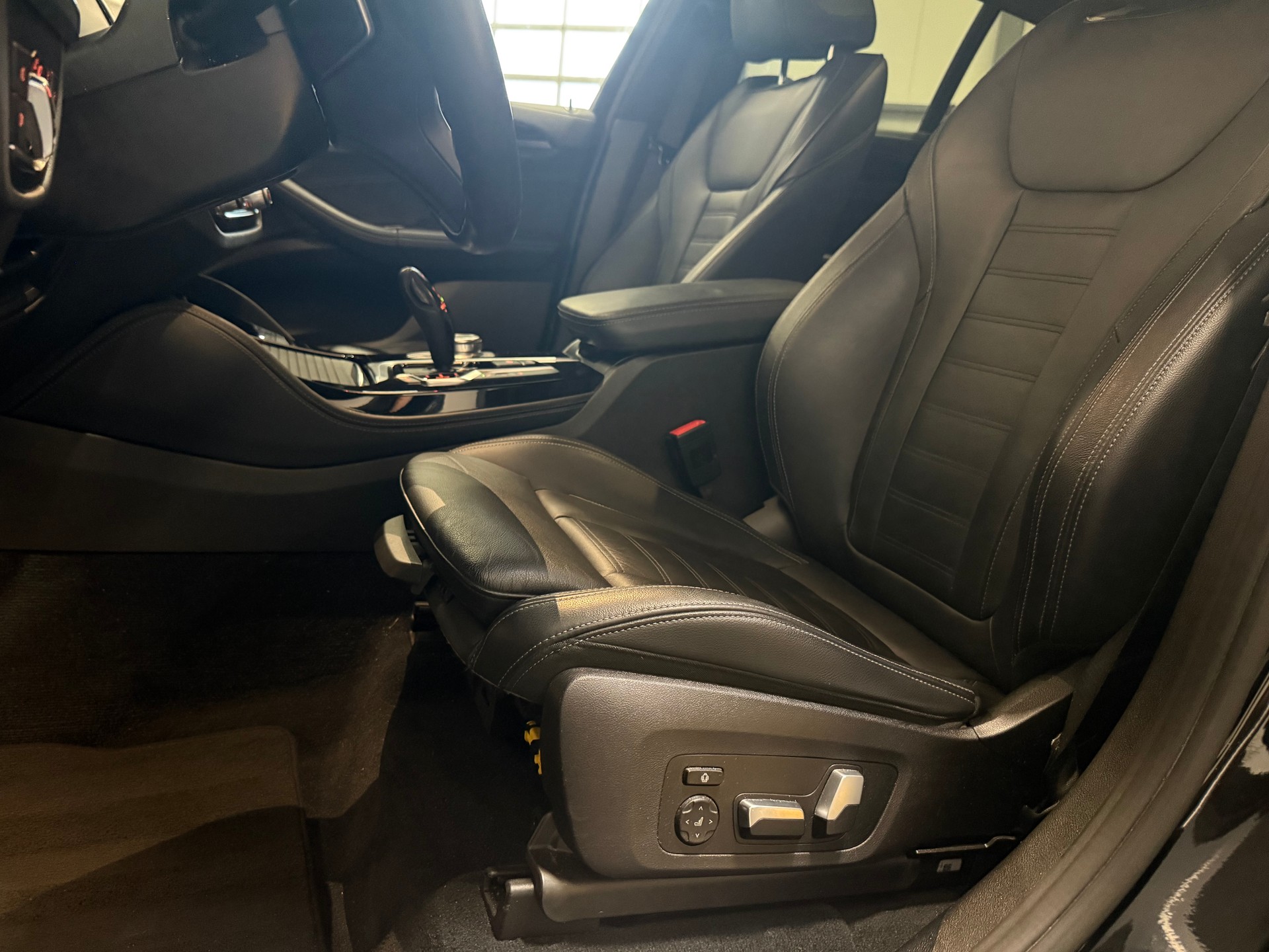 BMW X4 M40i-image-14