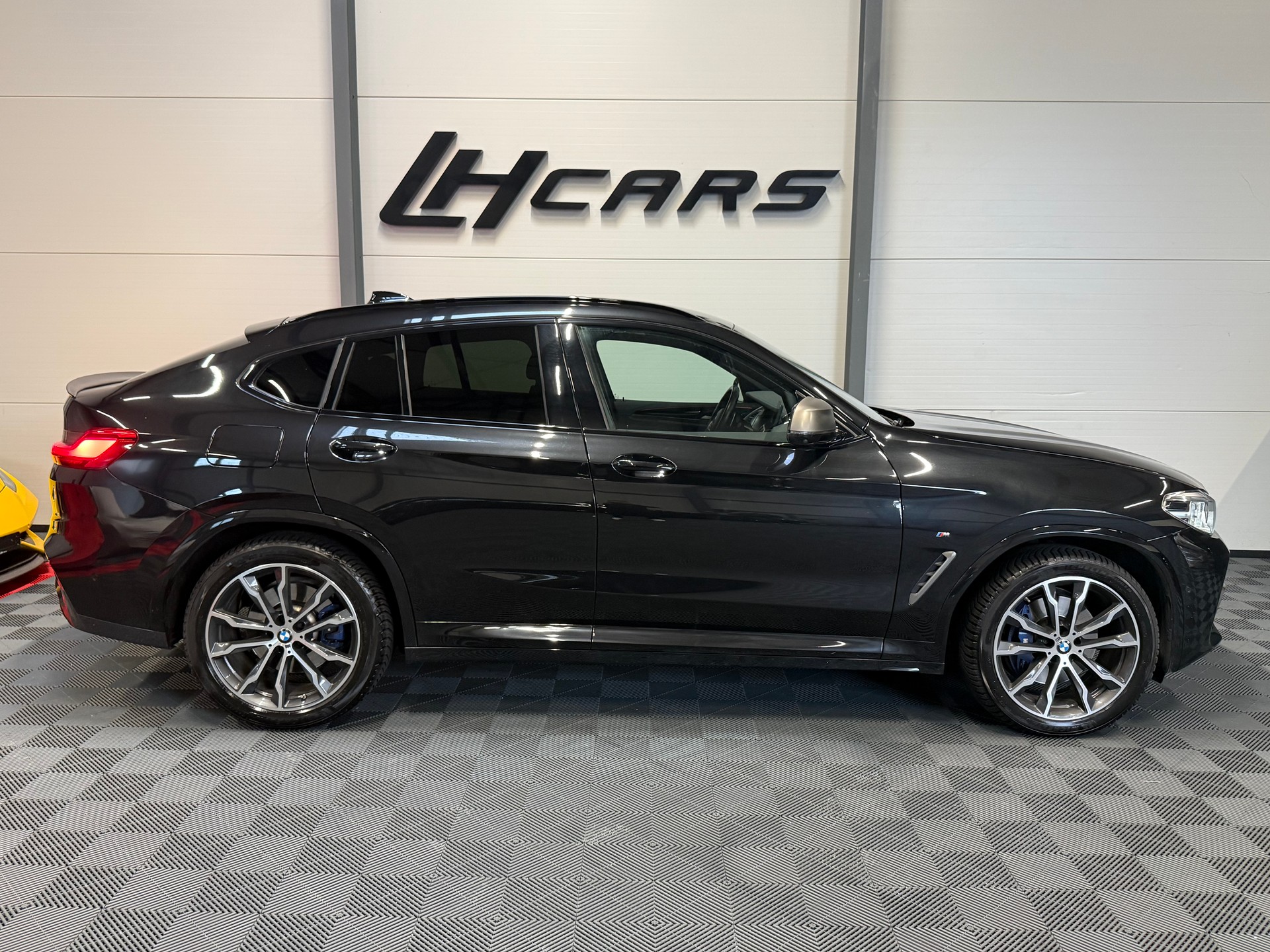 BMW X4 M40i-image-4