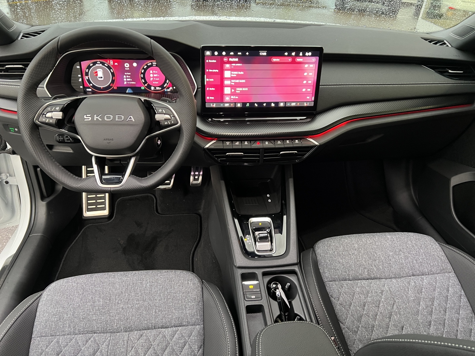 SKODA Octavia Combi 2.0 TSI DSG Dynamic 4x4-image-8