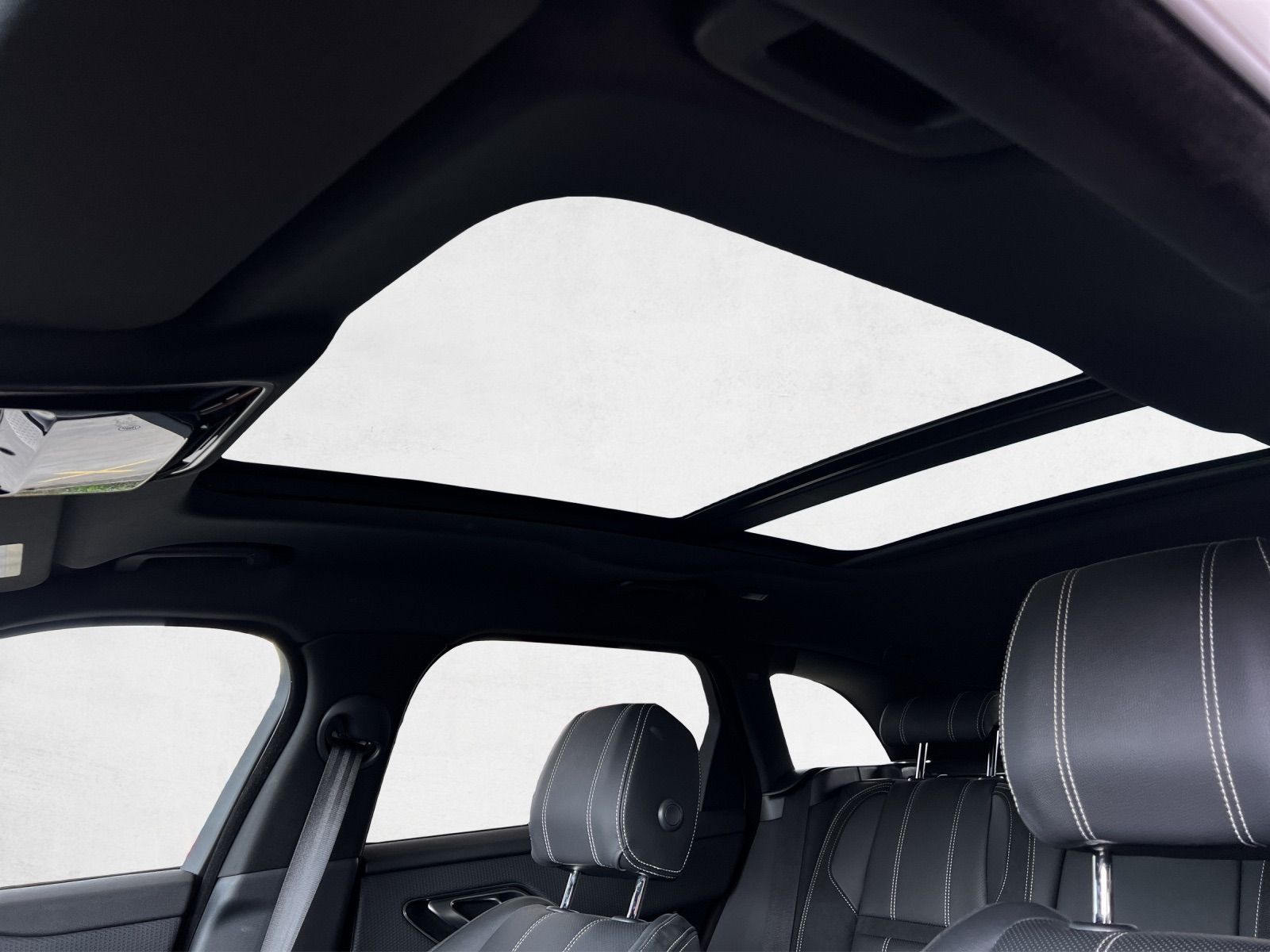 LAND ROVER Range Rover Velar R-Dynamic P 300 Automatic-image-18