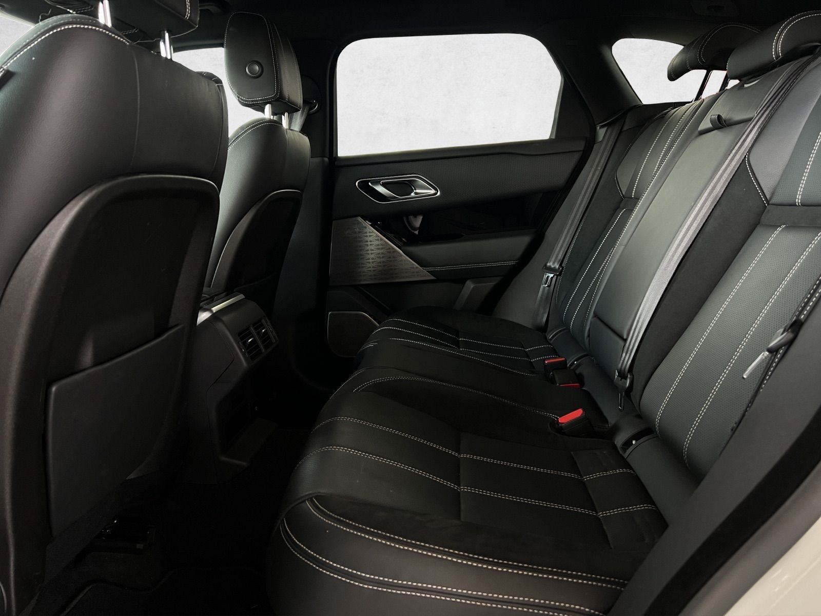 LAND ROVER Range Rover Velar R-Dynamic P 300 Automatic-image-16