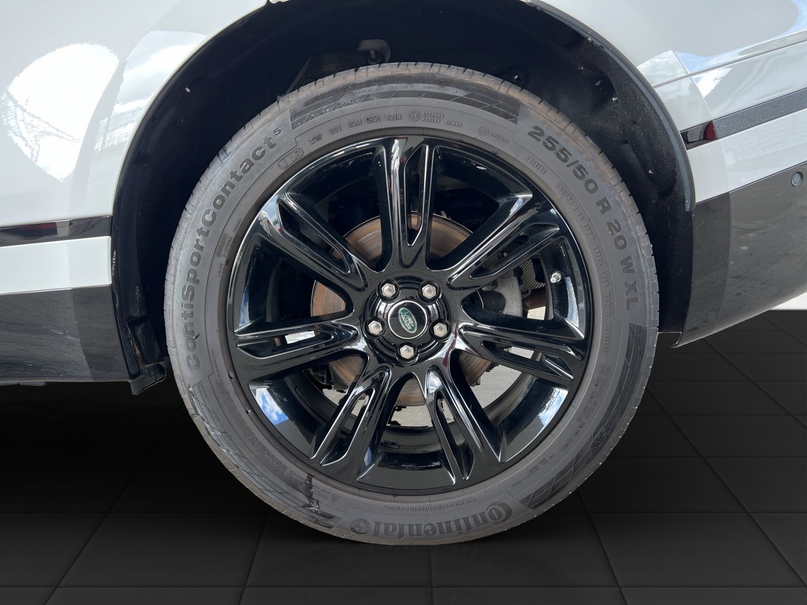 LAND ROVER Range Rover Velar R-Dynamic P 300 Automatic-image-22