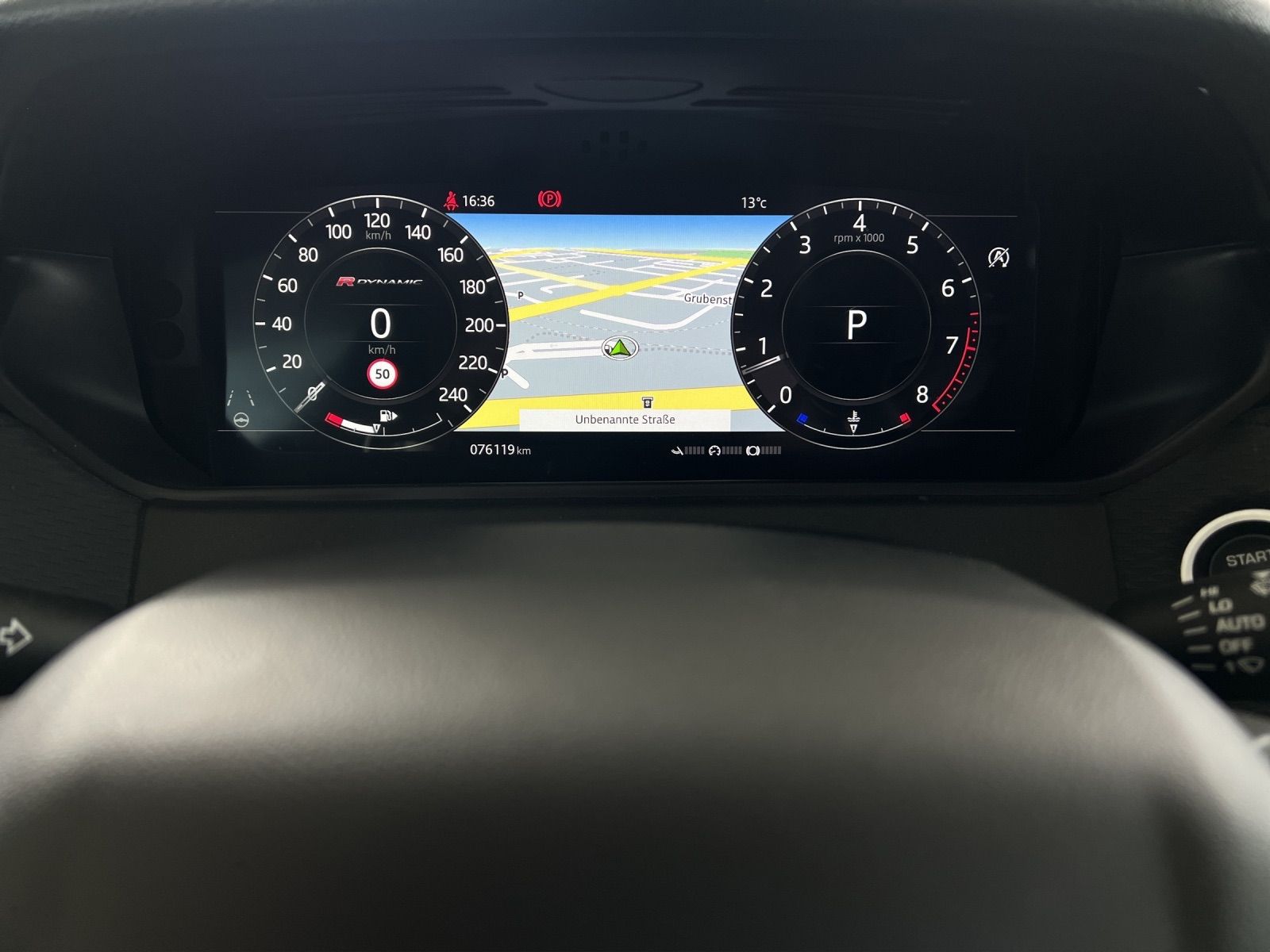 LAND ROVER Range Rover Velar R-Dynamic P 300 Automatic-image-11