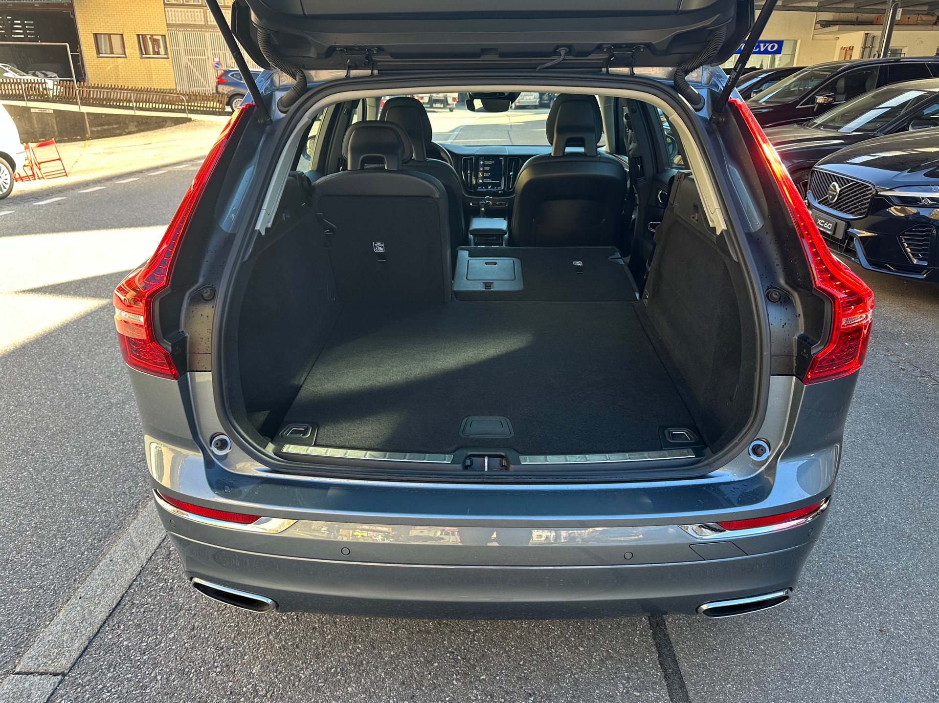 VOLVO XC60 T5 AWD Inscription Geartronic-image-13