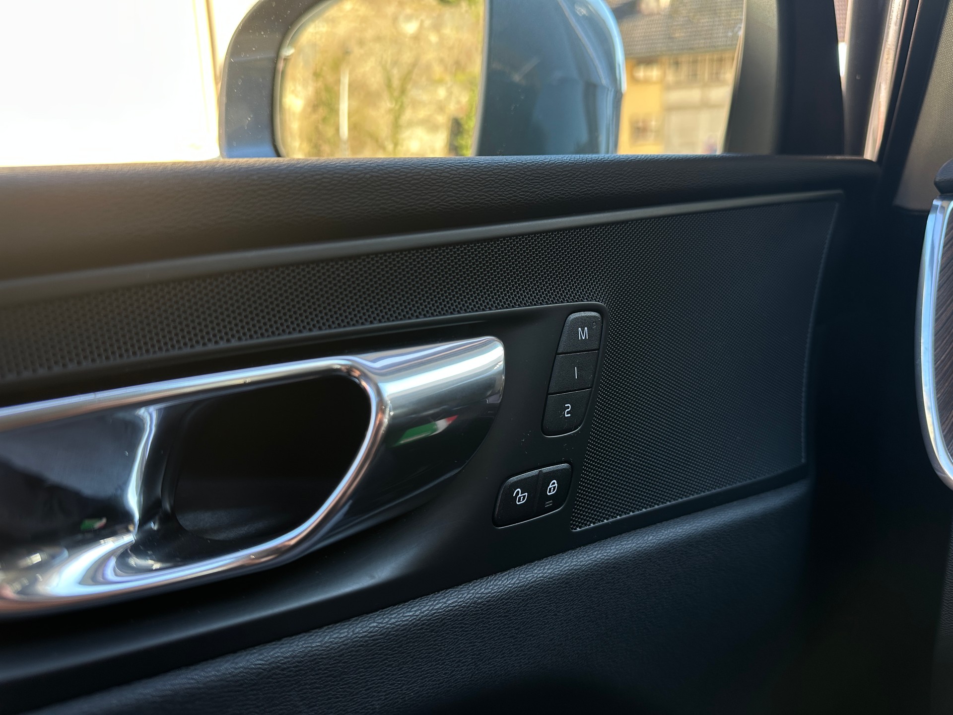 VOLVO XC60 T5 AWD Inscription Geartronic-image-16
