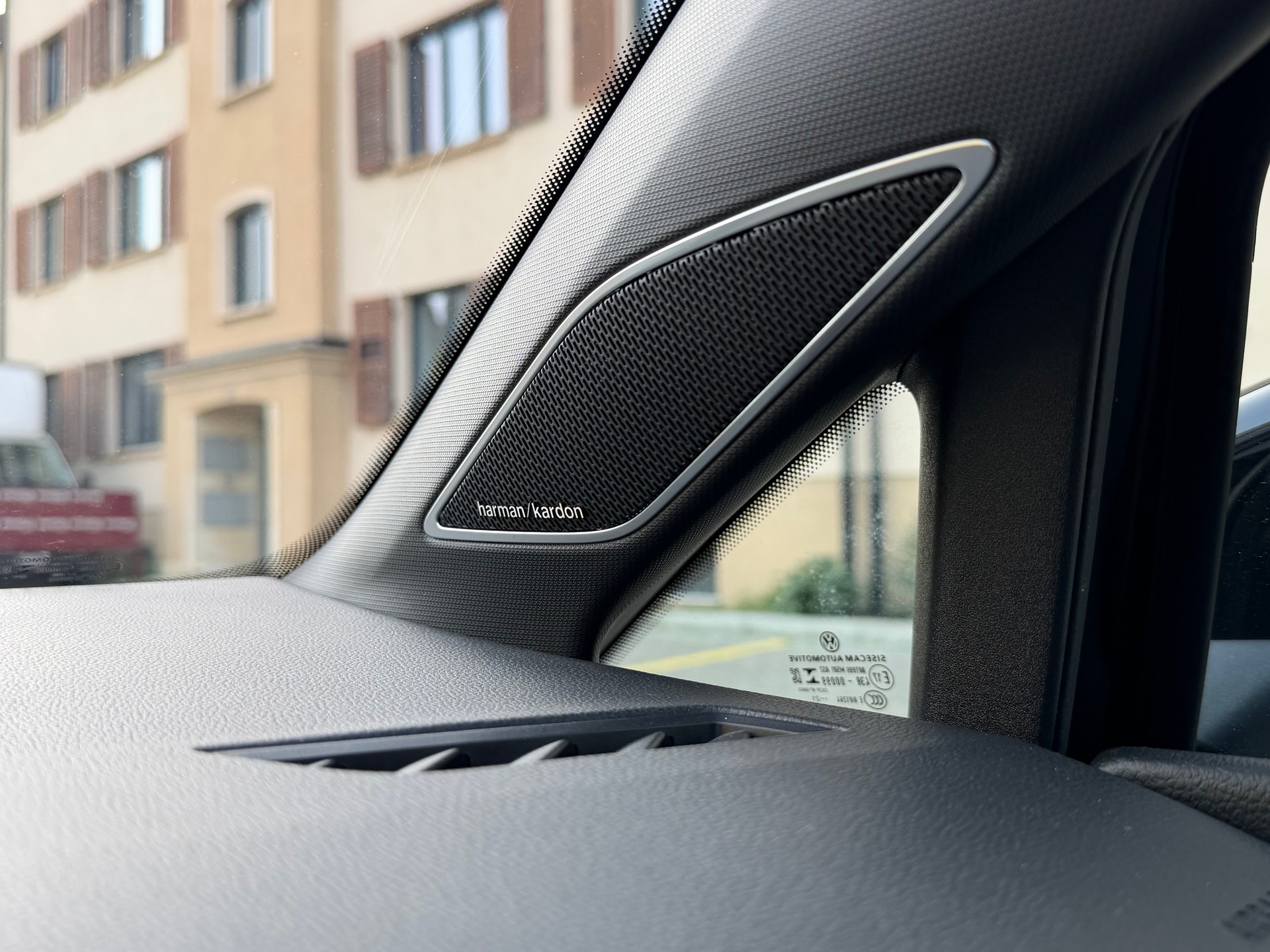VW Golf 2.0 TSI GTI DSG-image-13
