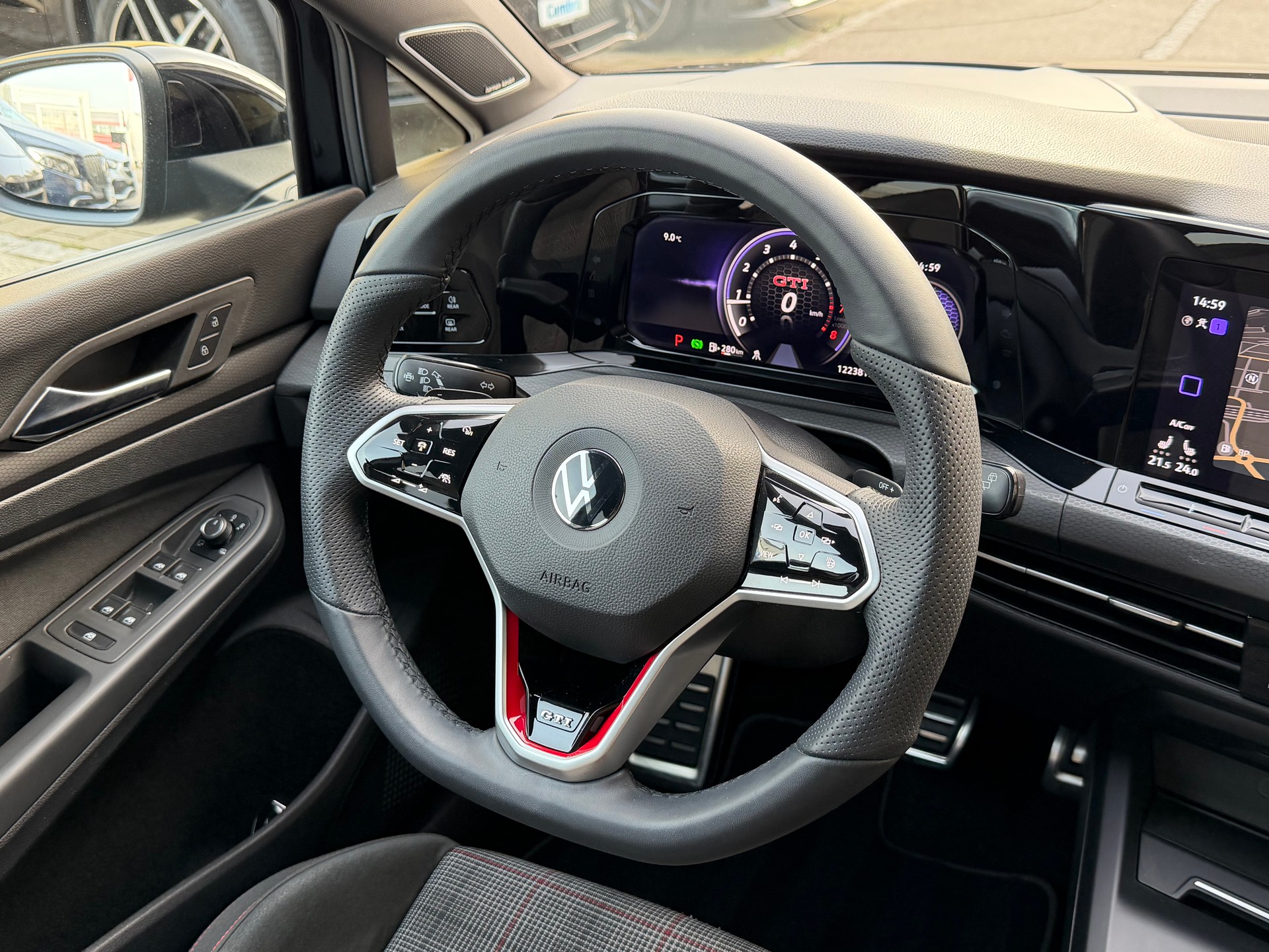 VW Golf 2.0 TSI GTI DSG-image-21