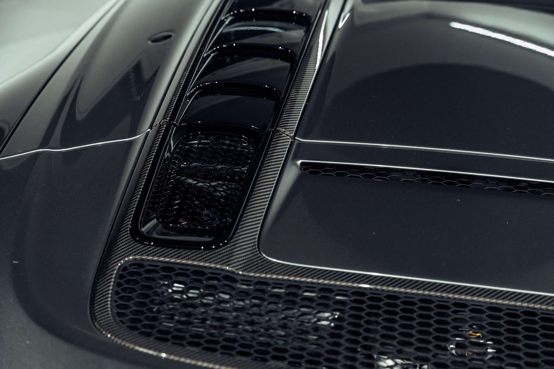 AUDI R8 Spyder performance S-Tronic-image-14