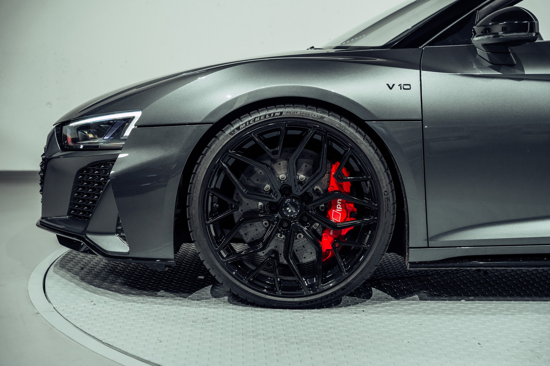 AUDI R8 Spyder performance S-Tronic-image-6