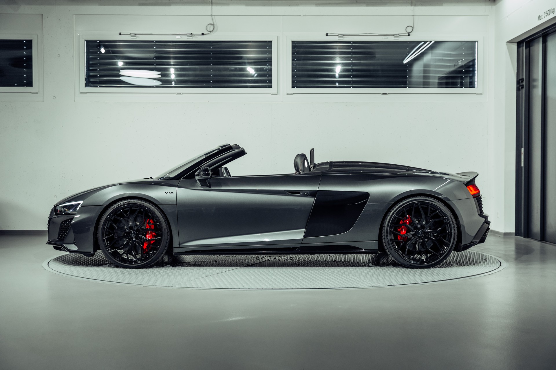 AUDI R8 Spyder performance S-Tronic-image-1