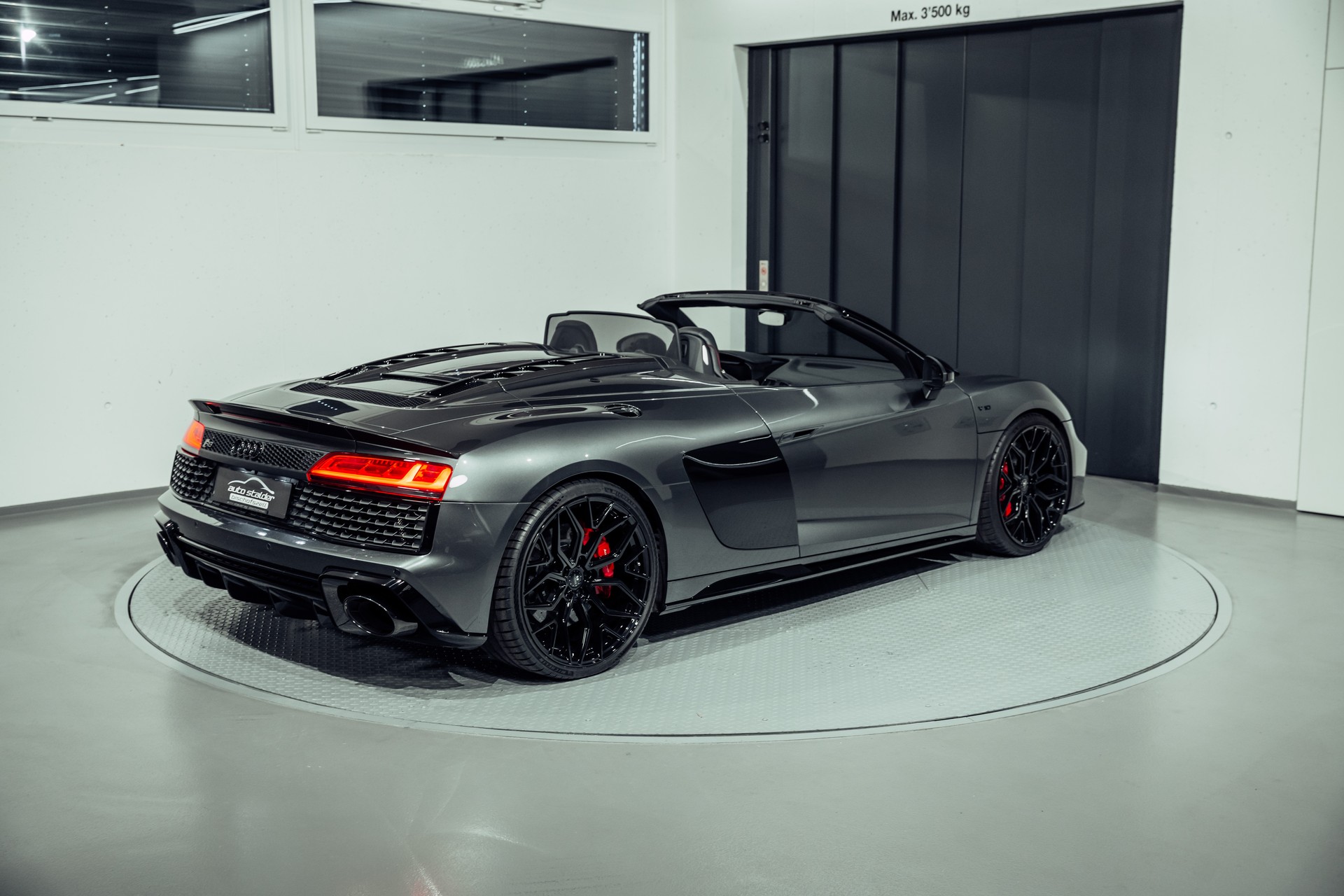 AUDI R8 Spyder performance S-Tronic-image-16