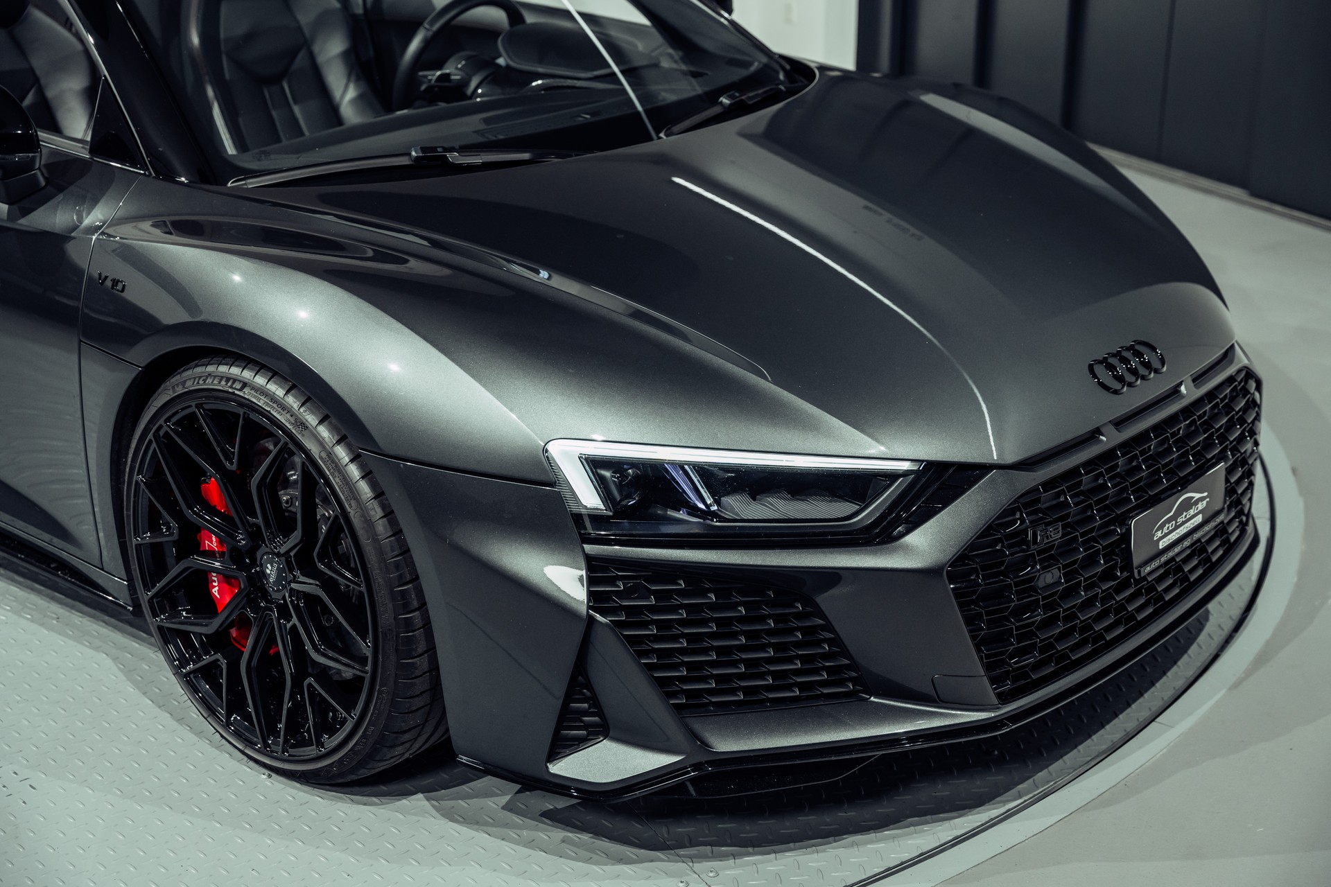 AUDI R8 Spyder performance S-Tronic-image-18